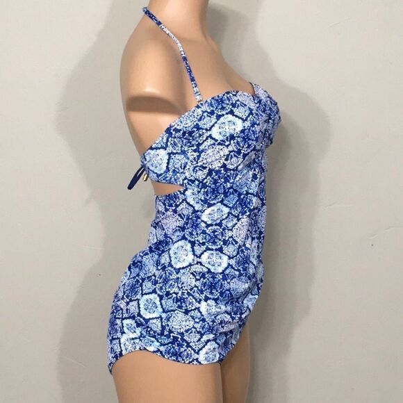 Lauren Ralph Lauren twist tankini set. - Picture 9 of 15